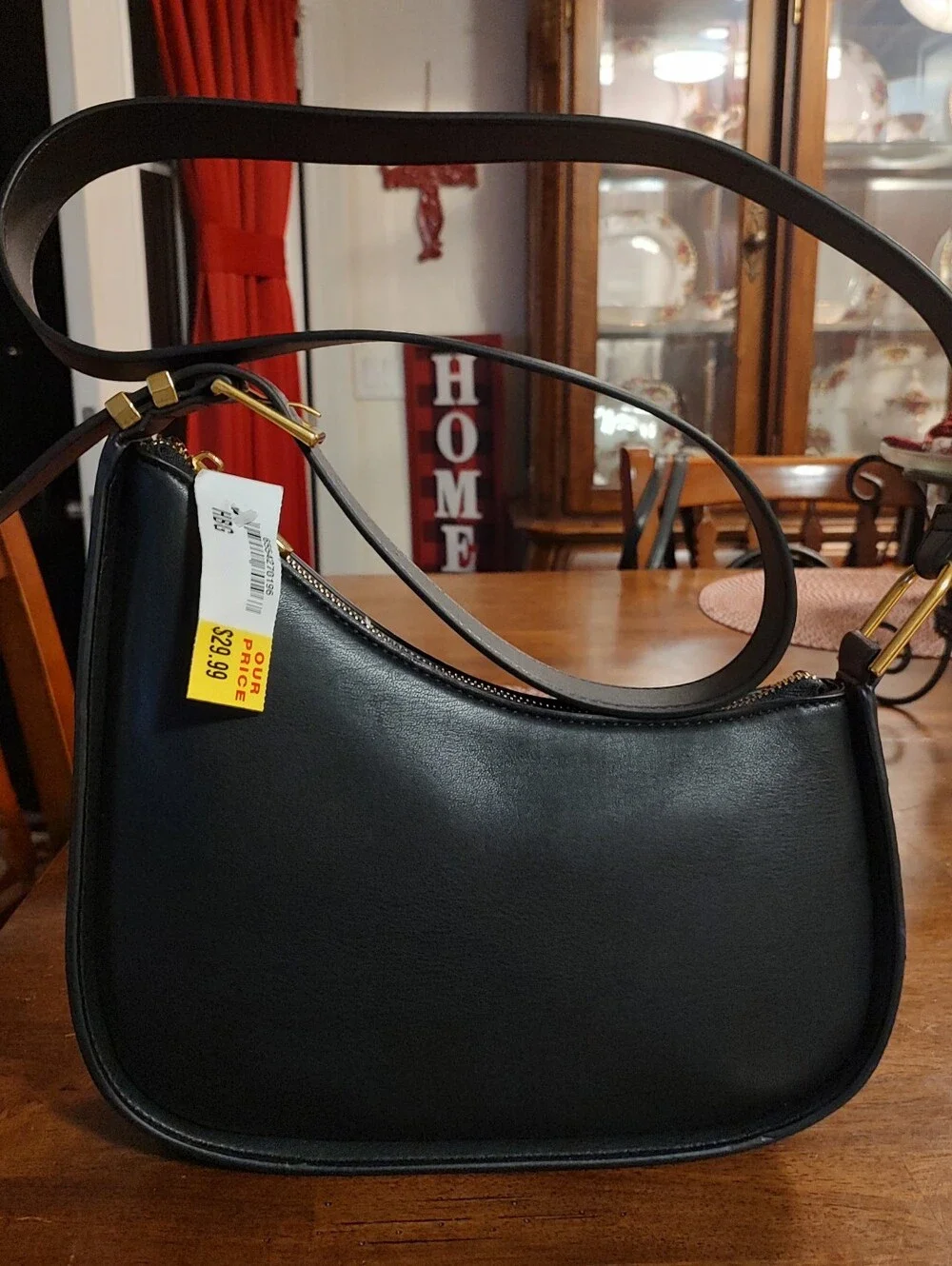 Classic Black Leather Shoulder Bag - Sleek Everyday Carry